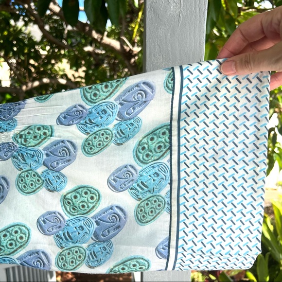 Egyptian Scarab Print Tunic - Picture 4 of 12